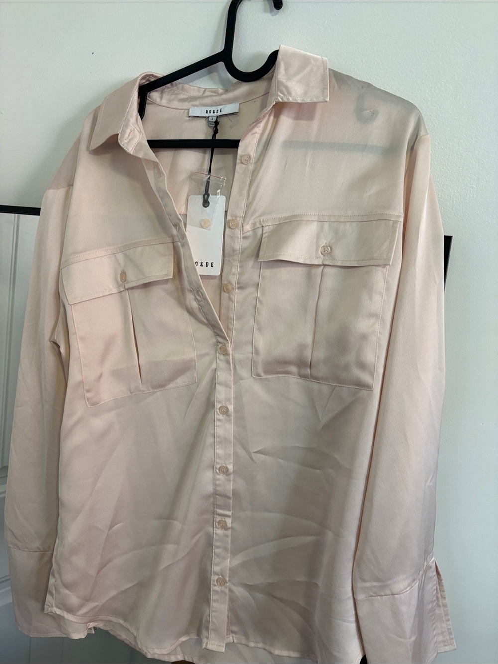 NWT RO & DE Light Pink Satin Effect Button Up Blouse